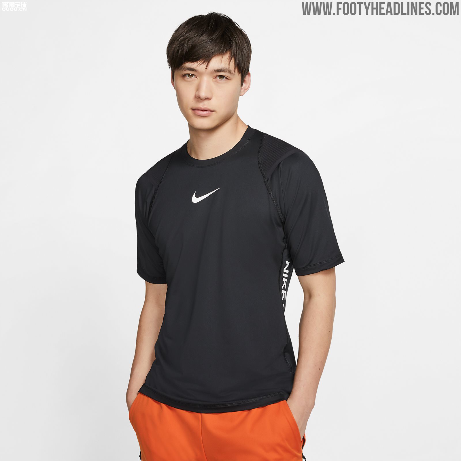 װNike AeroAdapt Strike Top